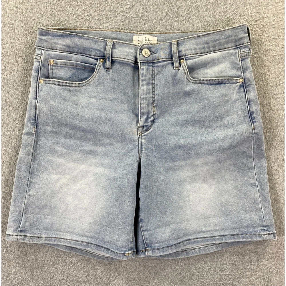 Nicole Miller Shorts Women's Size 10 Blue Light Wash SOHO High Rise Bermuda